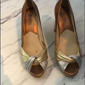 All metal colors on your toes